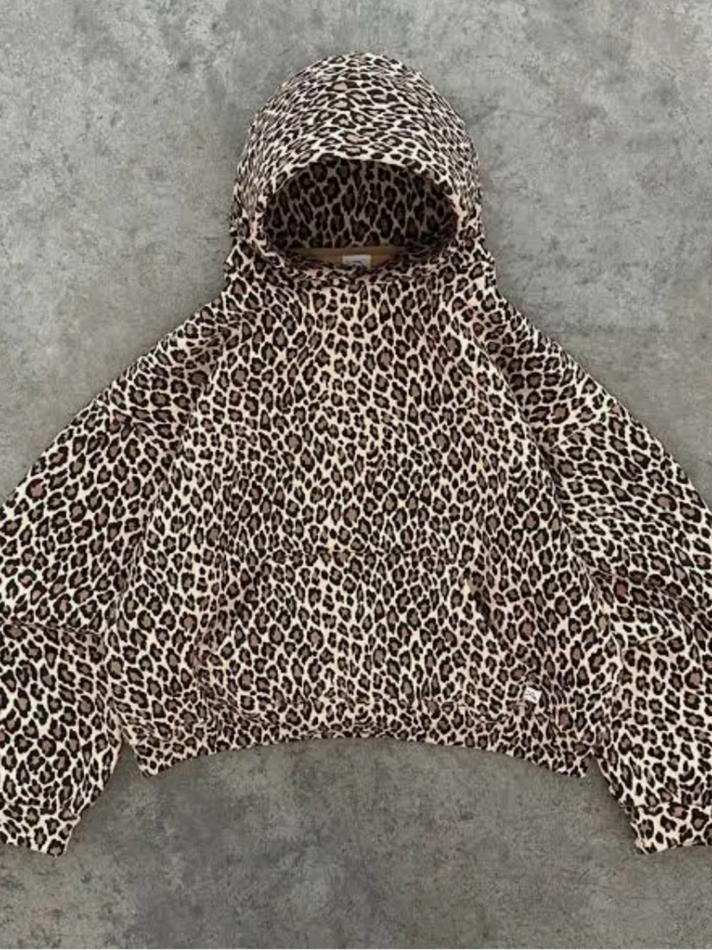 Akimbo club cheetah print hoodie - Picture 3 of 4
